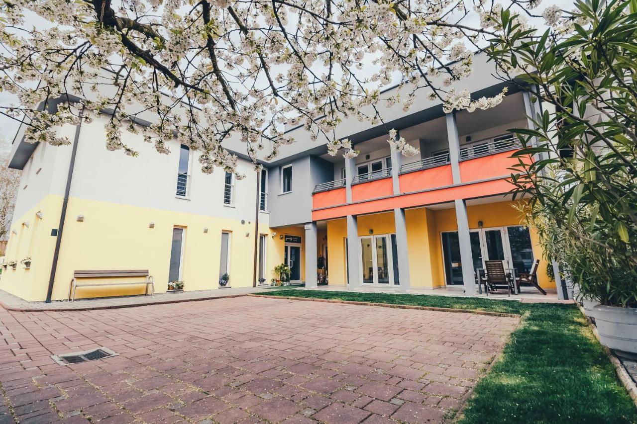 Vila Anna Раденци Екстериор снимка