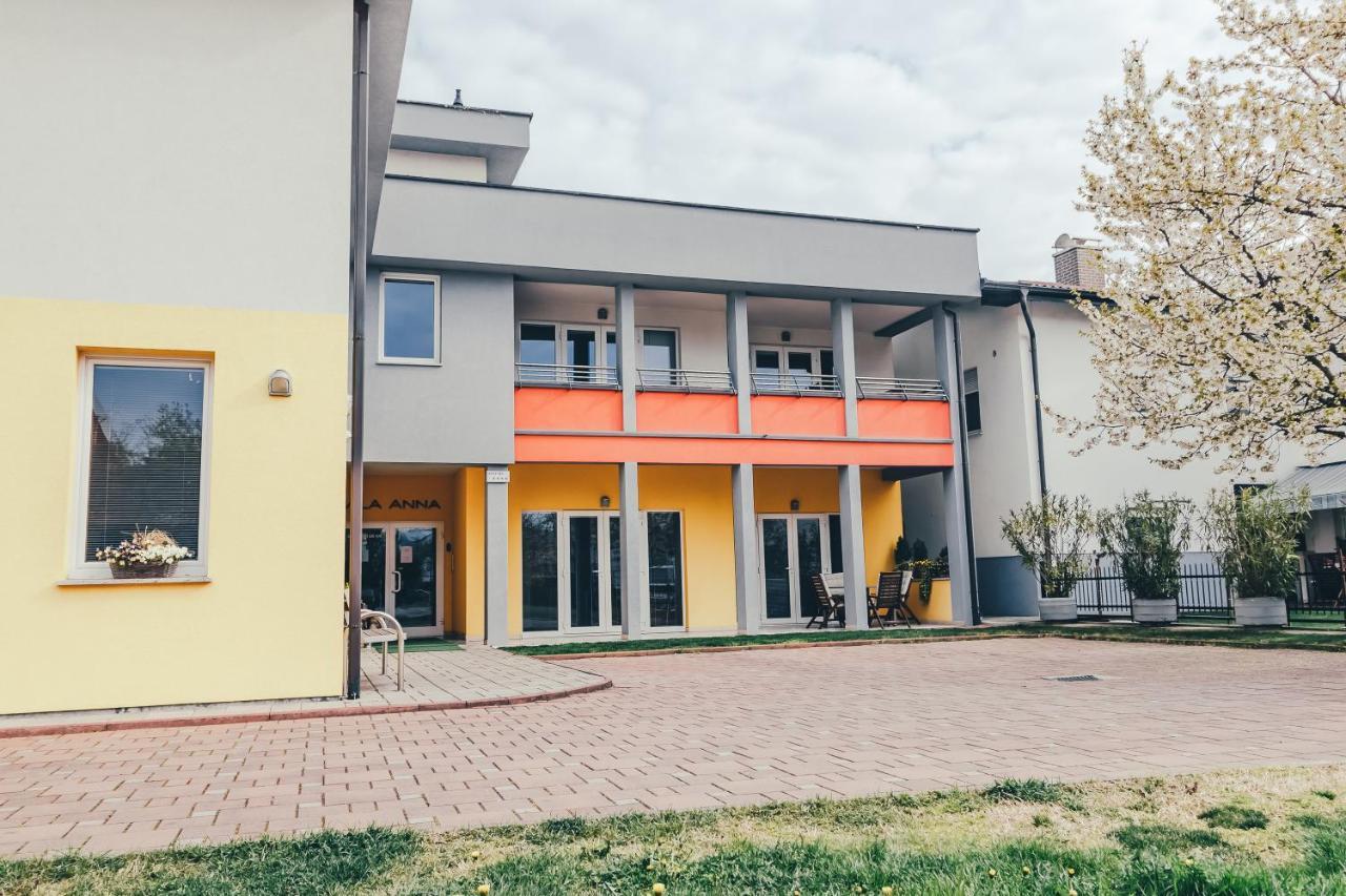 Vila Anna Раденци Екстериор снимка